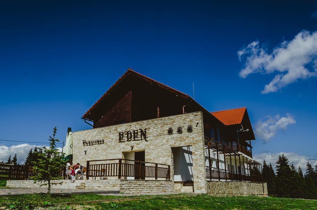 Pensiunea Agroturistica Eden Piatra Fantanele Buitenkant foto